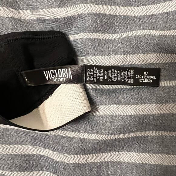 VS Victoria's Secret Black The Player Racerback Sports Bra Size Medium - Picture 6 of 6